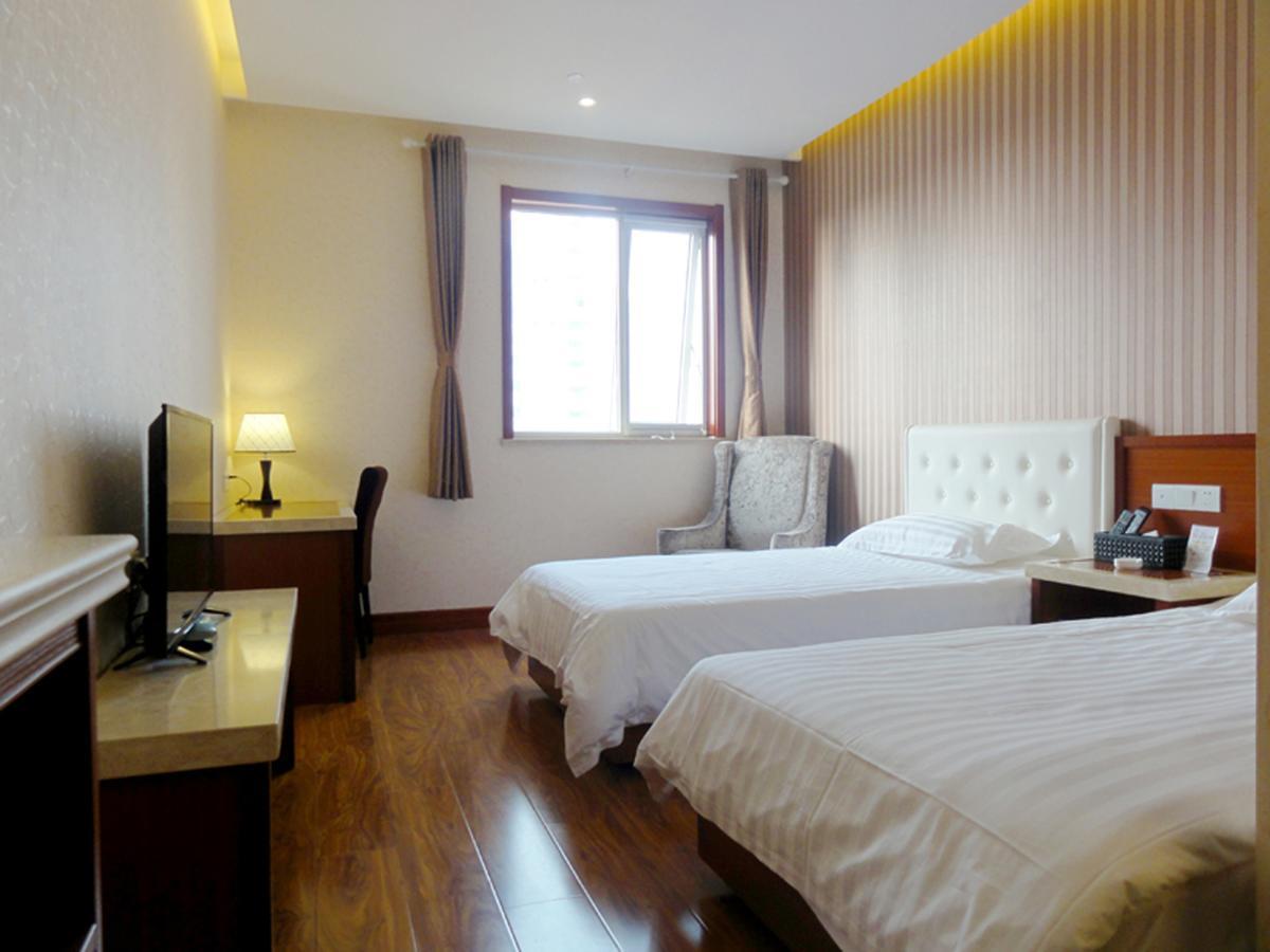 Qingdao Hua Qi Kaiserdom Hotel Exterior foto